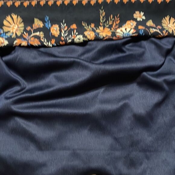 Medium Speechless Bohemian navy ivory cold shoulder v-neck lined shirt top tunic - Picture 10 of 13